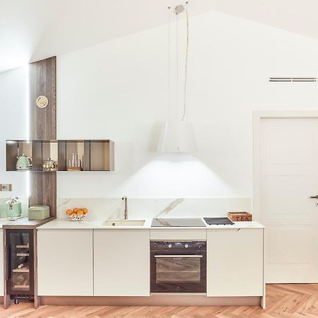 Eco Chic Apartment มอนซา ภายนอก รูปภาพ
